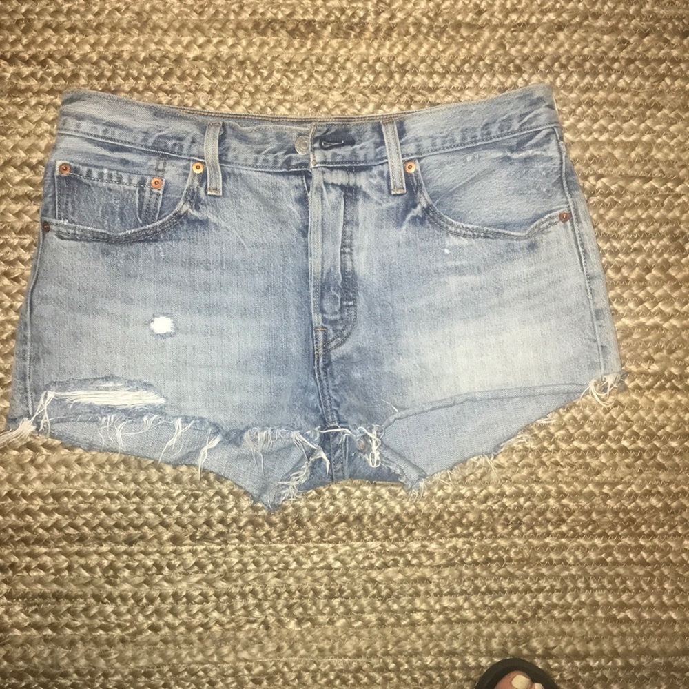 Levi’s light wash jean shorts